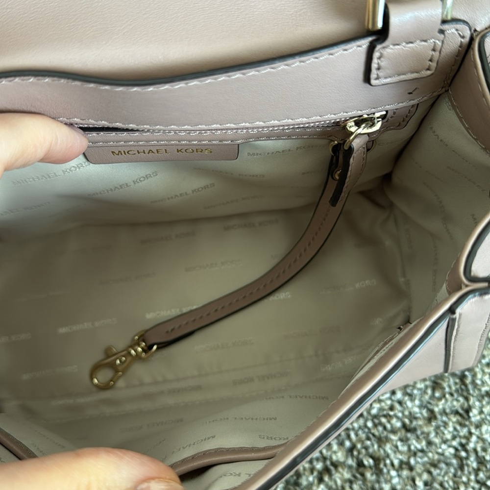 Michael Kors, Pink Crossbody Bag, Great Condition - Picture 7 of 7